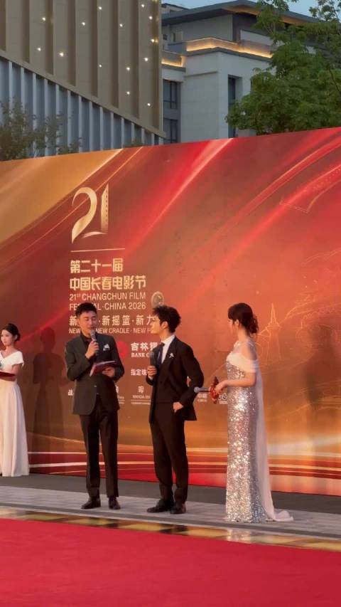 黄晓明不敢寄语年轻人怕被说老登