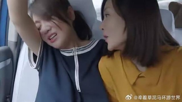王胜男医院生孩子，裴音暖心陪同，不料偶遇前夫