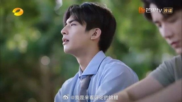 子秋觉得自己是家里的累赘，兄妹立马否定，下秒做法太暖心了
