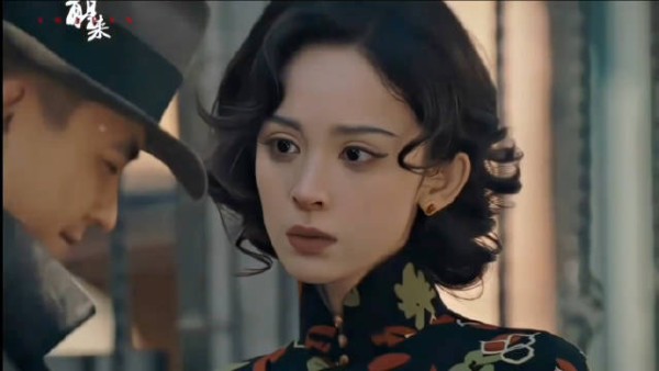 中式女性美学 是藏在骨子里的坚韧 安静，却自有千钧力量