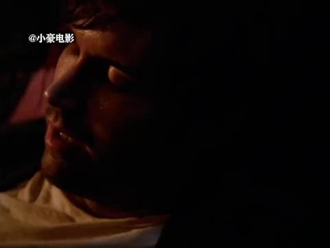 姐姐平静讲述父亲言语霸凌,称她“失败的堕胎”