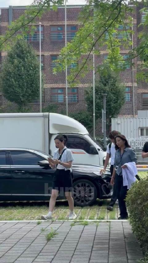 今日金钟仁《转学者》拍摄路透