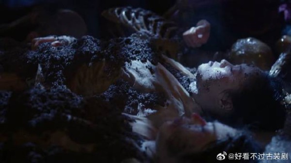 锦月如歌:飞奴奉命埋杀手尸体,哪料看见满庙尸体,禾宴怒火难平