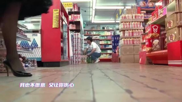 当王祖贤遇上利智,谁更美?一首《宝贝对不起》,全是回不去的时光!