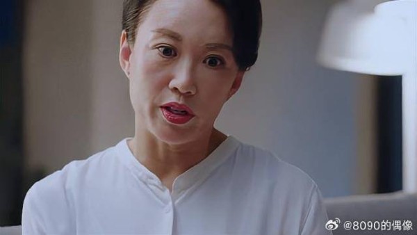 贺灿阳家庭会议惨遭针对,贺爸一句话,让他怀疑不是亲生