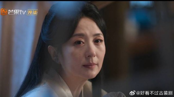 夫人被老总逼到绝境，和亲人们告别，偷偷在房间上吊自尽