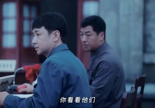 “律师为被告人辩护，是你们每个人都拥有的权利！”