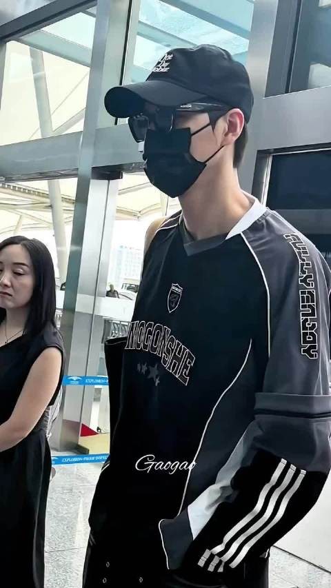 披哥的休息日阿云嘎的音乐剧工作日！