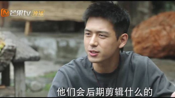 老师傅木雕没人买，总裁借短视频风口，帮他打销路