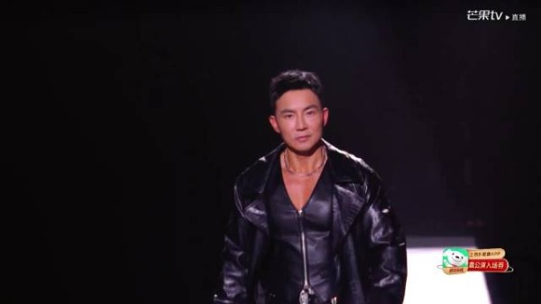 放假不摆烂，坚守长沙刻苦练舞，能感受到他对二公舞台满满的诚意与野心