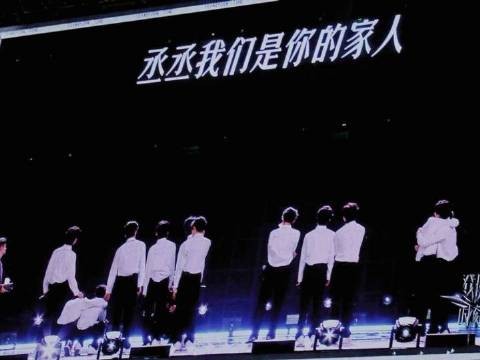 首个称你为完美小孩的，是爸爸妈妈与妹妹
