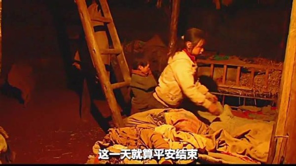 父亲短暂归来,三姐妹车站被迫分离