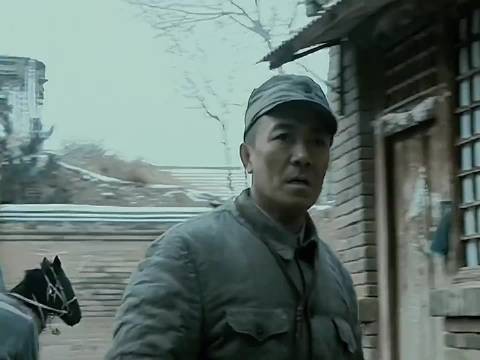 《亮剑》一场兵变,看透李云龙和楚云飞两人的乱世之道!