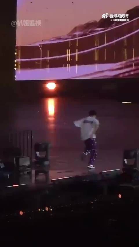 为何明星鸟巢演唱会不敢超时?了解华晨宇遭遇,才懂林俊杰的无奈