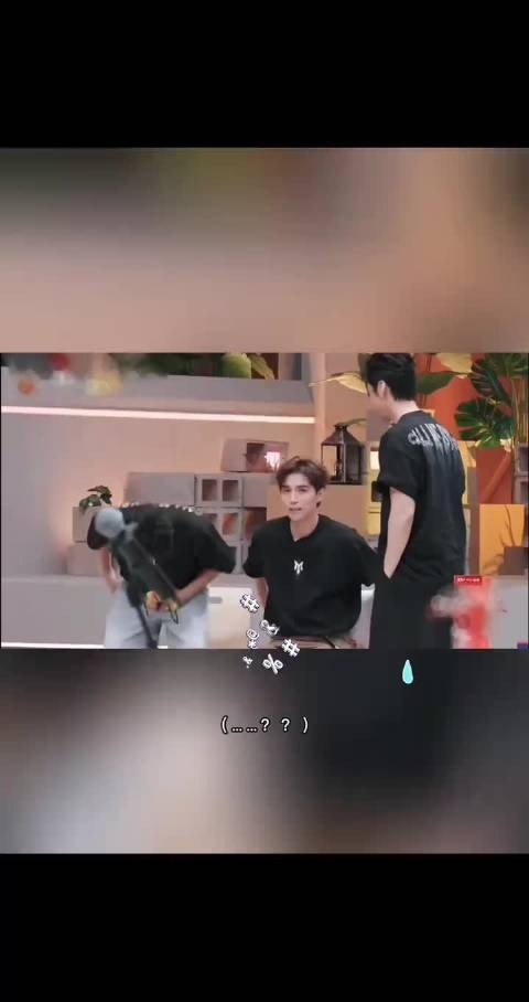 笑不活了，阿云嘎满江张睿同框，一眼就能发现共同特点，长脸buff直接叠满