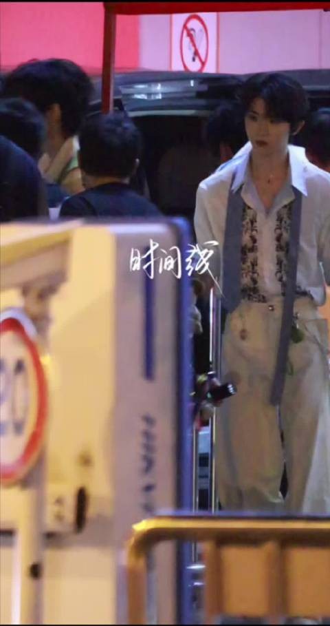 时代少年团260828青春芒果夜下班 好好休息