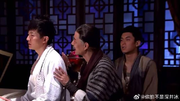 陆三金要给镖局众人献歌，不料唱的太难听，把镖局众人都唱无语了