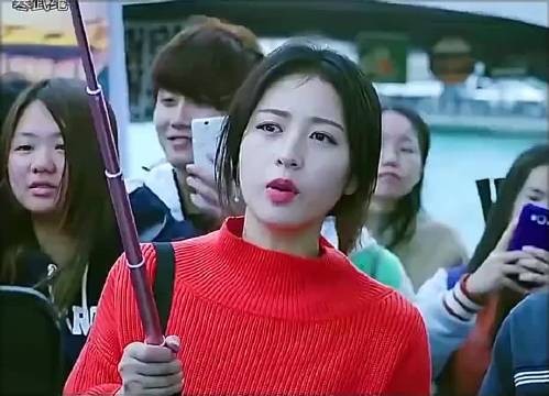 子弹都打穿了还感觉是道具？