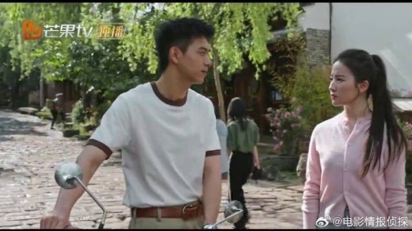 霸总姐姐担心妹妹 表面斗嘴,背地里身体不舒服却一言不发