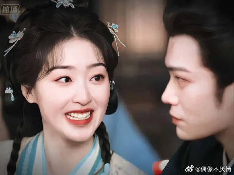 沈大阁领和夫人参加婚宴时在想什么呢