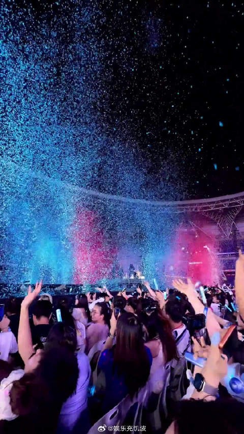 张杰未live爱的能量场，见证歌手与歌迷纯粹羁绊