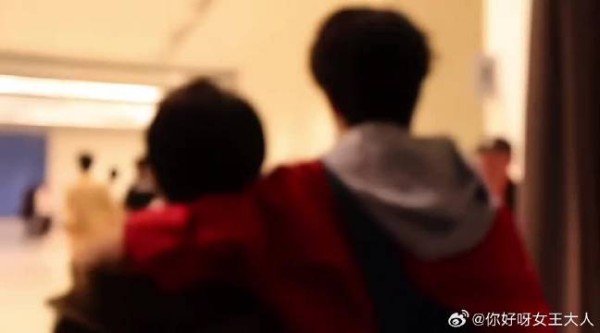 在妈妈身边你永远都可以做个幸福小孩，小福星赵一博请一直幸福下去吧！
