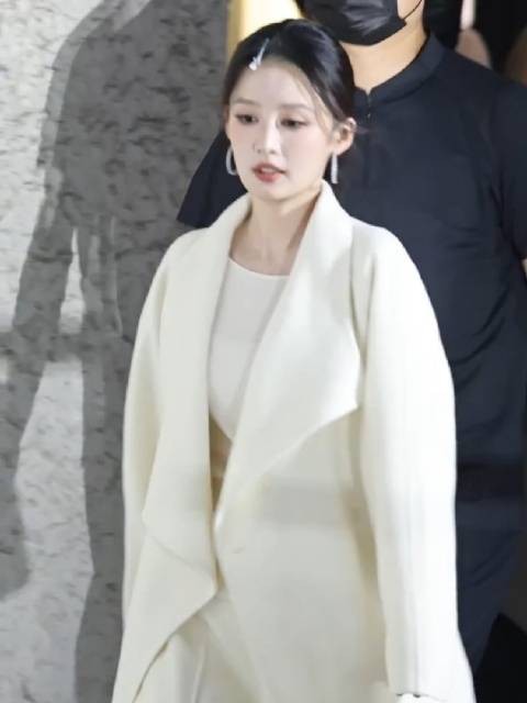 李沁直播造型，李沁今日妆造金鹤龙 ！