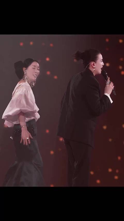 那英请来宋佳王菲，高级感兼具亲和与冷艳