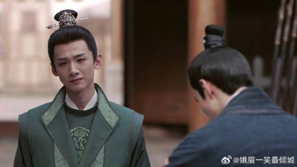被欺负的纨绔成新县令,衙役以为会被报复,哪料竟被升官