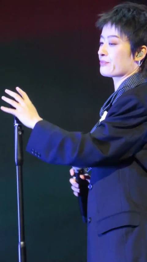 曾轶可新专一个叫害羞一个叫机器，9月16日解锁十九首曲目
