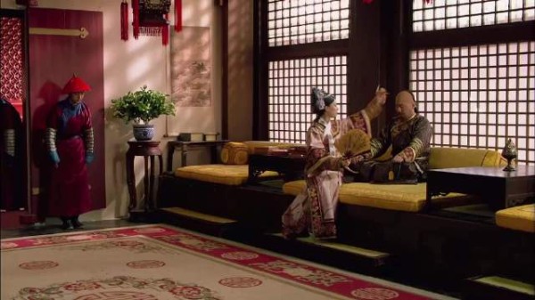 甄嬛传经典一幕，帝王面不改色抬手一巴掌，贵妃惊恐滑跪