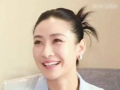 原来安陵容在拍戏现场笑场的原因是这个，还以为是蔡少芬的普通话呢