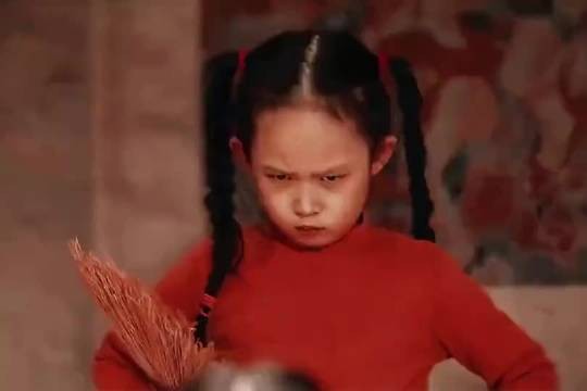 凤菊和她爹承包了这剧所有笑点