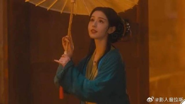 哈妮克孜演技太灵了 演青蛇每一帧都绝美,丁真都看呆!