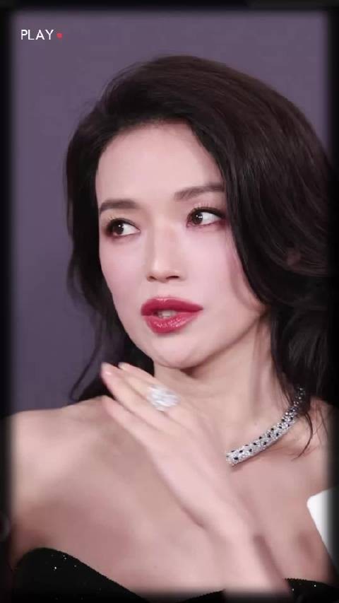 被卡地亚和宝格丽争抢的女人 舒淇的星光比高珠璀璨