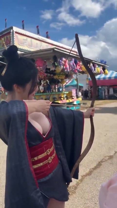 射箭好啊，射箭得练啊