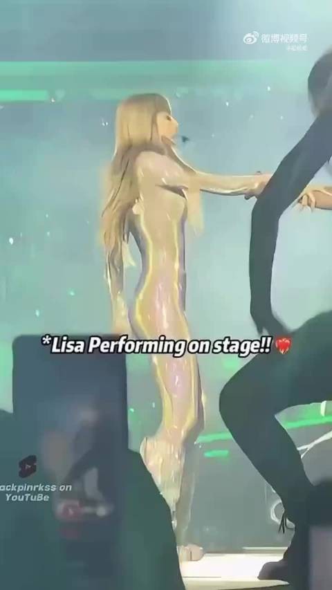 Lisa耳返掉落三动作救场，外网播放量超千万