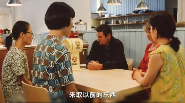 成年人的世界,三五好友吃吃喝喝聊聊已属奢侈