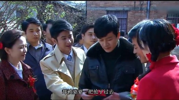 这婆婆和儿媳妇可是棋逢对手了