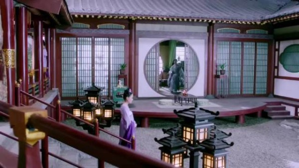 夫唱妇随，王爷做戏等内奸出手，王妃神配合果然上钩