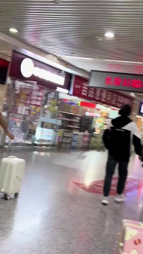 两个人都是这种身材不好找呀!