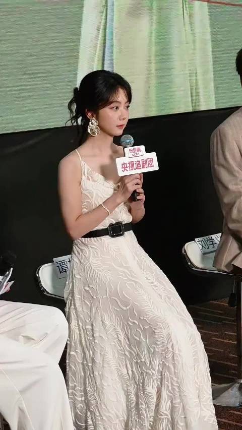 谭松韵很骄傲兰香如故成绩好：每一个细节、每一个部门都做到了自己100%的认真