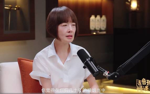 向太是经营婚姻，做向华强的老婆很难，不让他有受诱惑的可能性