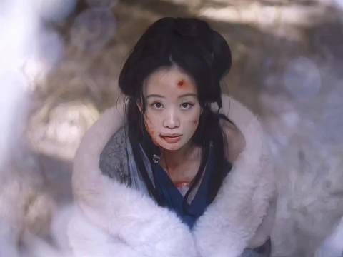 赵星棠两度婚姻被父母操控,逃亡遭匪徒欺辱