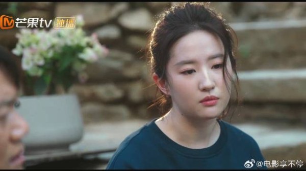 父亲嫌儿子穷忙活,美女却看到长远利益,为他正名