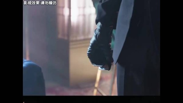 大佬独闯混混的老巢去营救女儿,谁料却得知女儿根本不在这里
