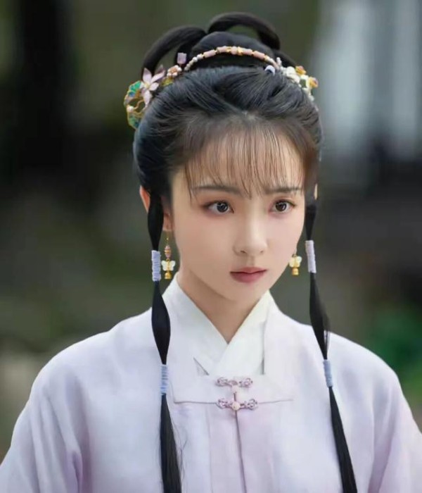 兰香如故：林绣茹替嫁侯爷后成一品诰命夫人，才明白向许兰香学敢争有多重要