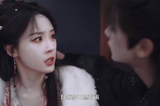 女主穿越古代成为女版范闲,全民魅魔,这个雄竞爽翻了