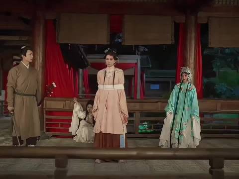郑蔓宜因妒生恨绑架兰香，恶行败露后不堪受辱选择自刎