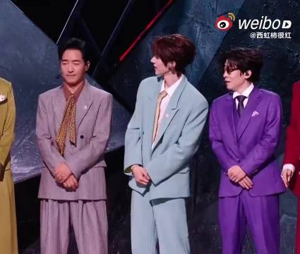 唐九洲口误称面试过花少2,直播中急忙纠正